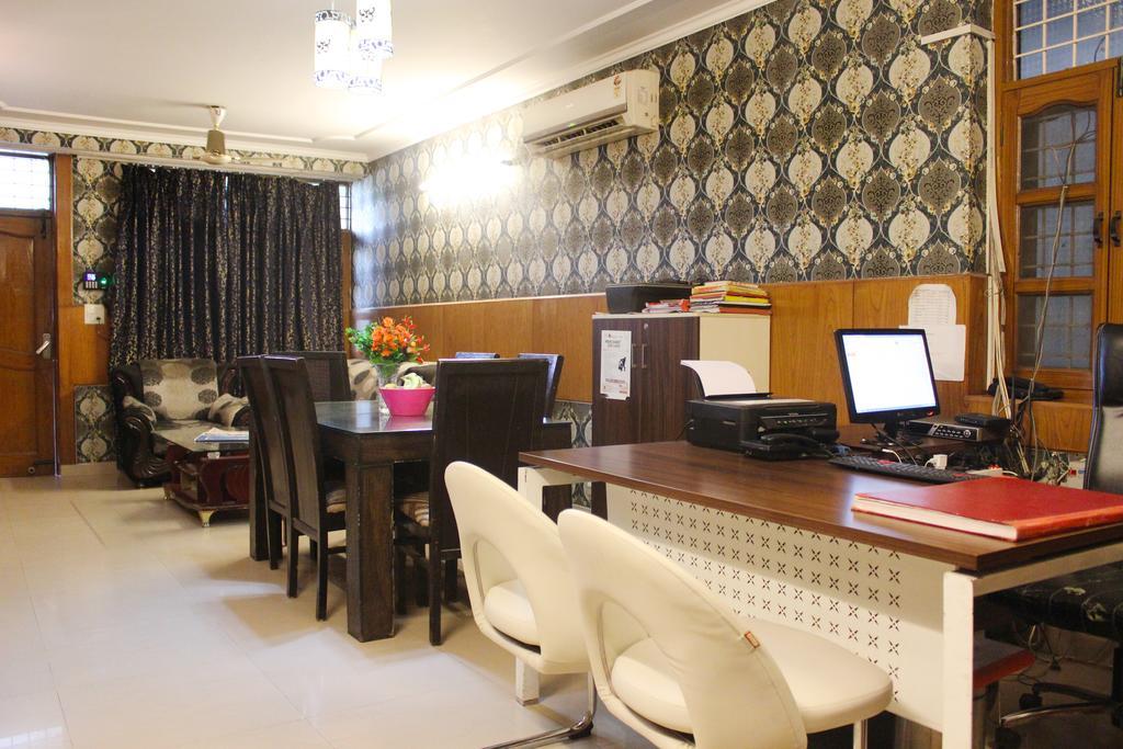 Hotel Delhi Marine Club C6 Vasant Kunj New Delhi Exterior photo